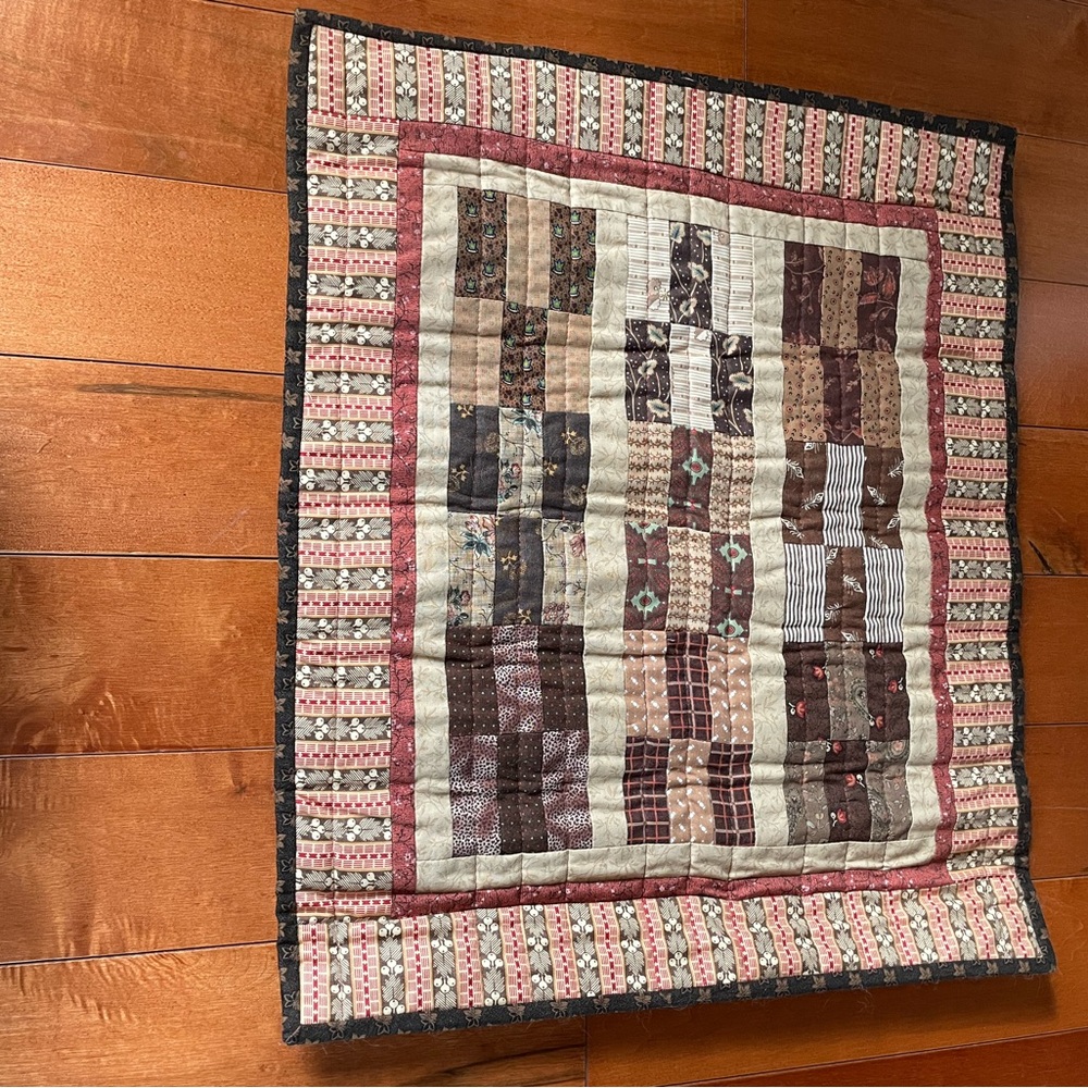 Classic Patchwork Quilt  in Brown and Cream
